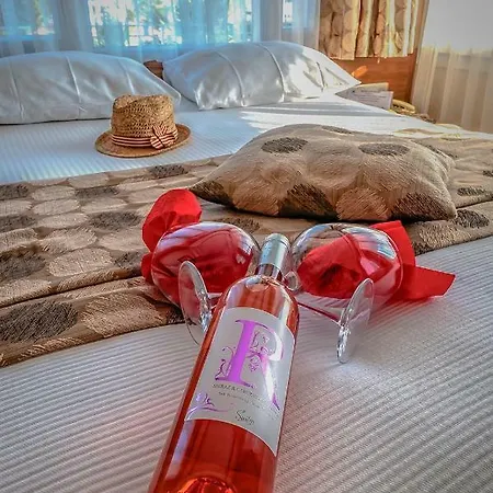 Vongole Otel Çeşme