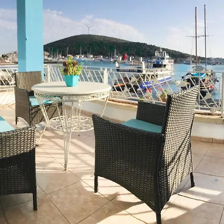 Vongole Hotel *
