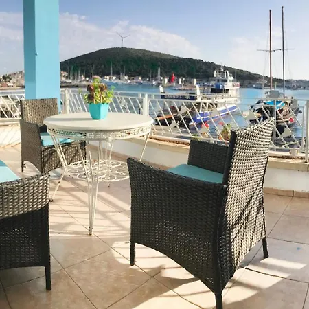 Vongole Hotel *