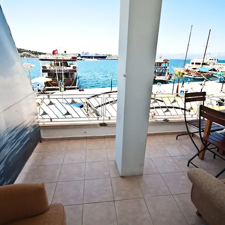 Vongole Hotel