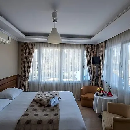 Vongole Hotel *