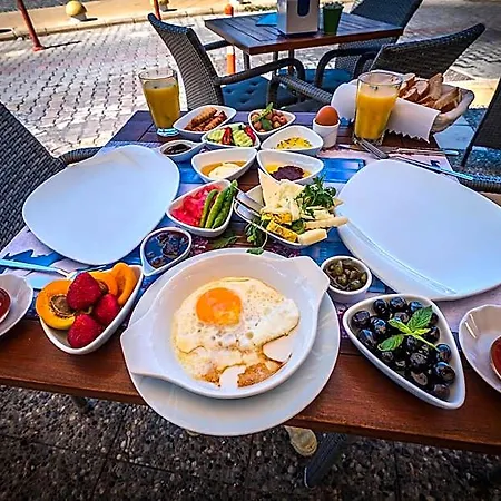 Vongole Hotel